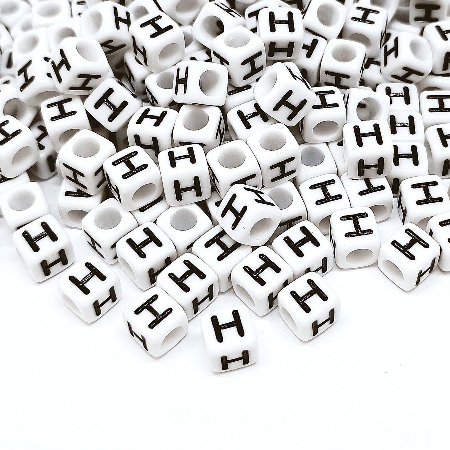 1000pcs 6mm Cube White Alphabet Beads