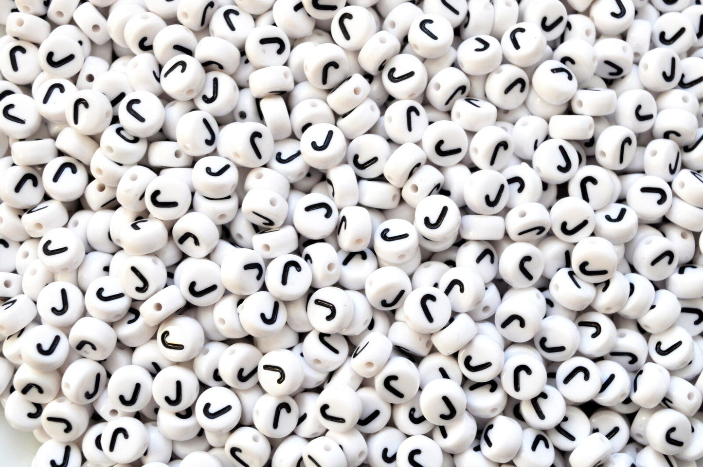 100 x 7mm white FLAT ROUND single & mixed alphabets / letters acrylic beads