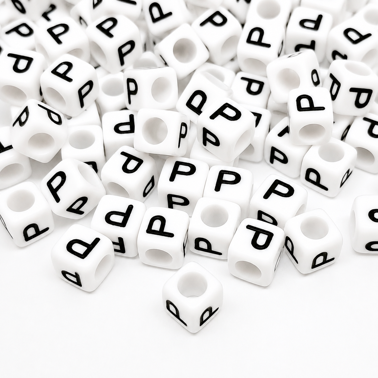 1000pcs 6mm Cube White Alphabet Beads