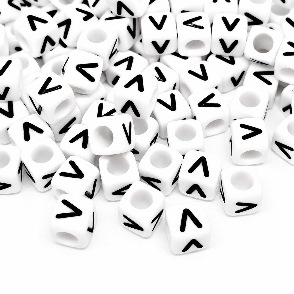 1000pcs 6mm Cube White Alphabet Beads