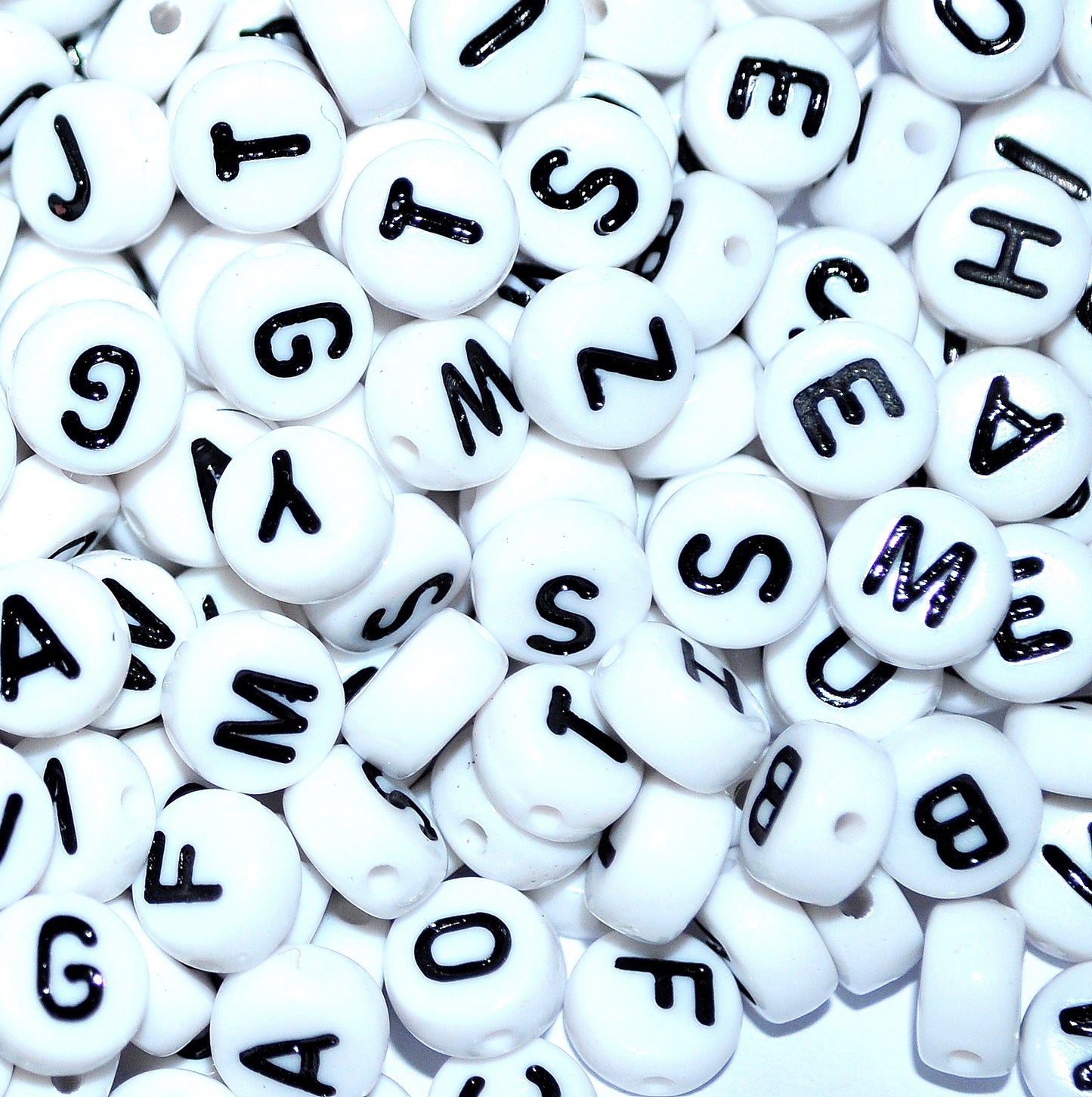 100 x 7mm white FLAT ROUND single & mixed alphabets / letters acrylic beads